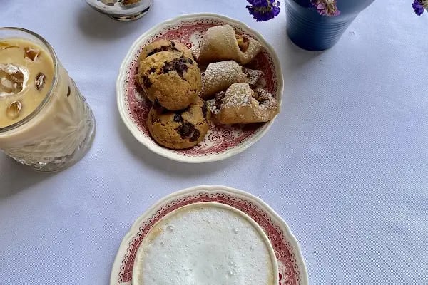 La Pierre Patisserie - Resim 3