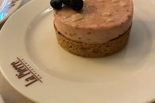 La Pierre Patisserie - Resim 14