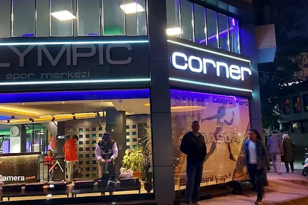 Olympic Corner - Resim 7