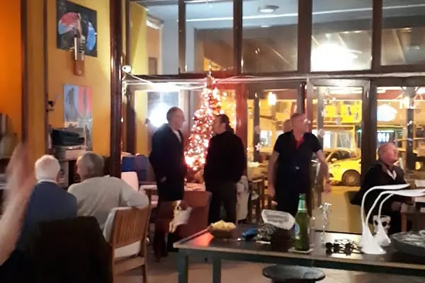 Yellow Bistro - Resim 11