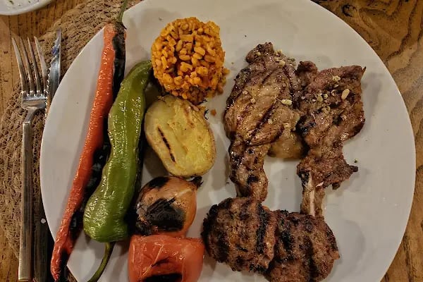 Yukarı Restaurant - Resim 16