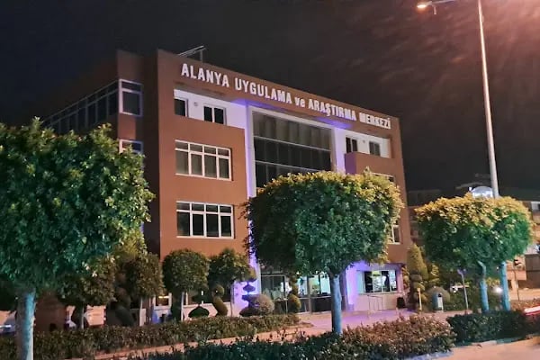 Başkent Üniversitesi Alanya Uygulama ve Araştırma Merkezi Oba Ek Hizmet Binası - Resim 4