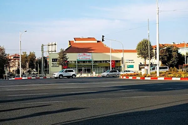 Malatya Devlet Tiyatrosu - Resim 9