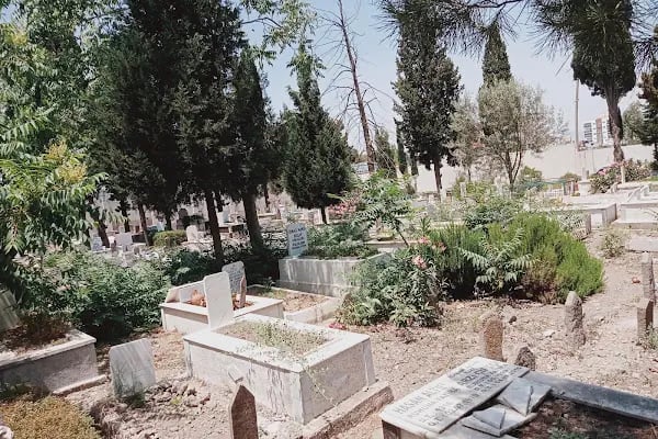 Menemen Mezarlığı - Resim 14