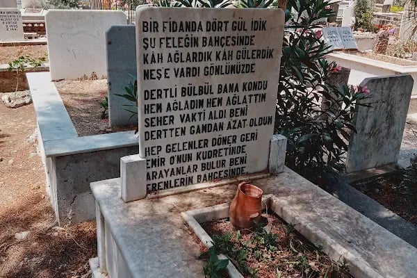 Menemen Mezarlığı - Resim 4