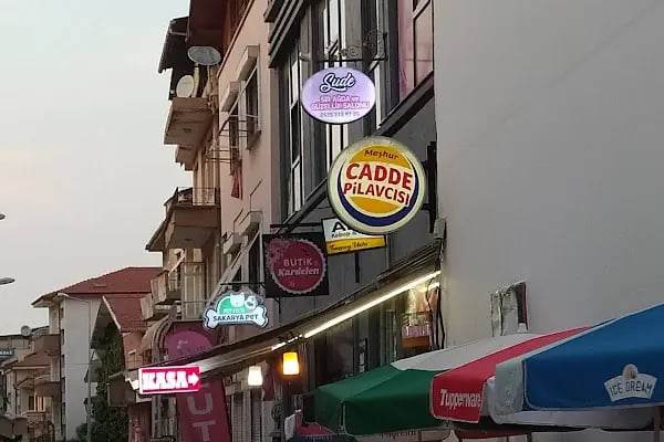 Mavi - Sakarya Çark Cadde - Resim 1