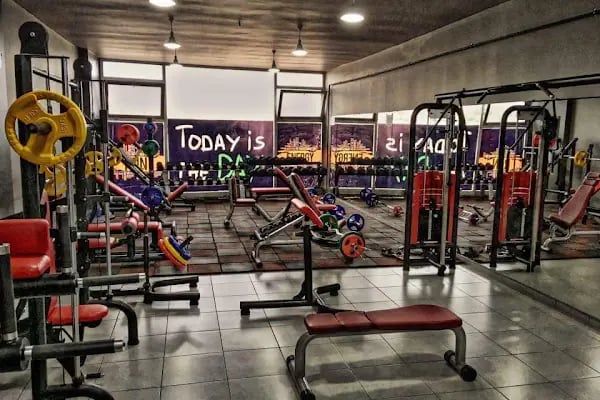 V12 GYM - Resim 2