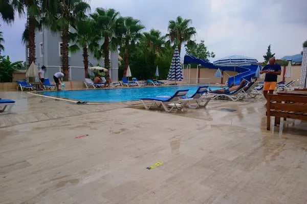 Castle Park Hotel - Resim 4