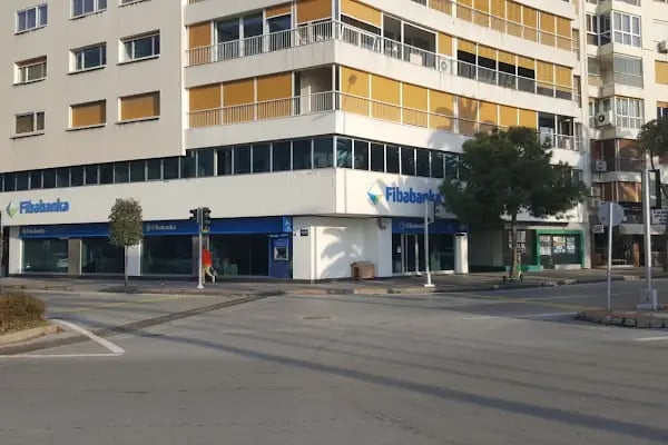 Fibabanka İzmir Şubesi - Resim 1