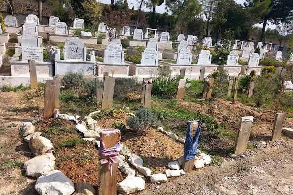 Sarıkamıs Karaköse Köyü dernegi Mezarlığı - Resim 9