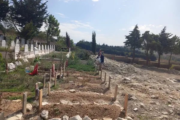 Sarıkamıs Karaköse Köyü dernegi Mezarlığı - Resim 3