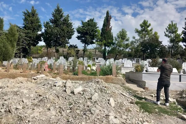 Sarıkamıs Karaköse Köyü dernegi Mezarlığı - Resim 1