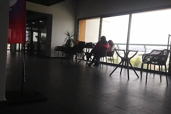 Bergama Belediyesi Kapalı Yüzme Havuzu - Resim 10