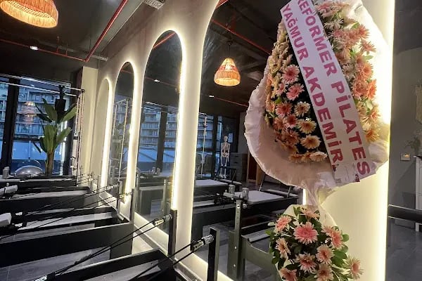 Bornova Reformer Pilates Stüdyo Yağmur Akdemir - Resim 2