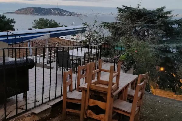 Burgazada İskelesi - Resim 1