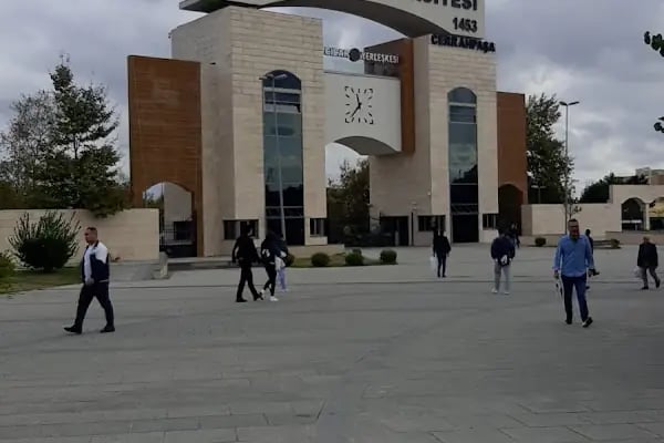 İstanbul Üniversitesi-Cerrahpaşa Avcılar Kampüsü - Resim 9