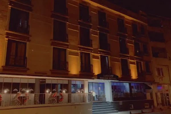 Lovcen House Hotel - Resim 6
