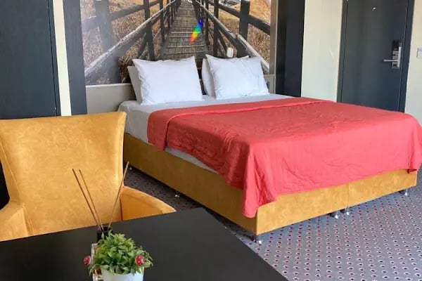 Lovcen House Hotel - Resim 9