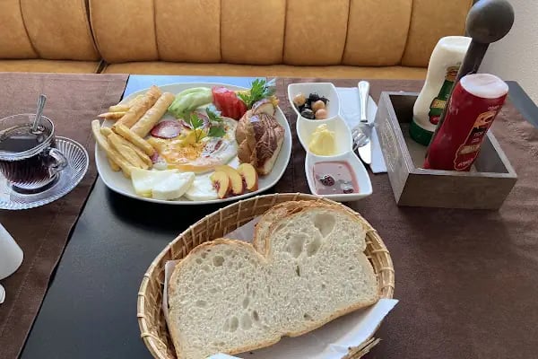 Lovcen House Hotel - Resim 7