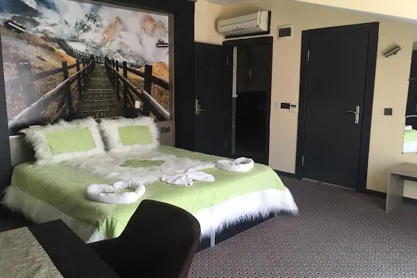Lovcen House Hotel - Resim 20