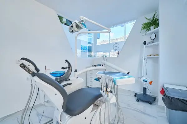 Risus Dental Center - Resim 16