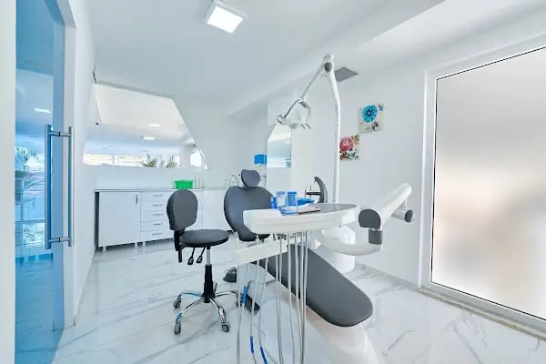 Risus Dental Center - Resim 13
