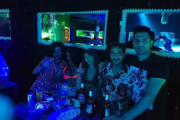 Olivia Disco & Bar - Resim 4