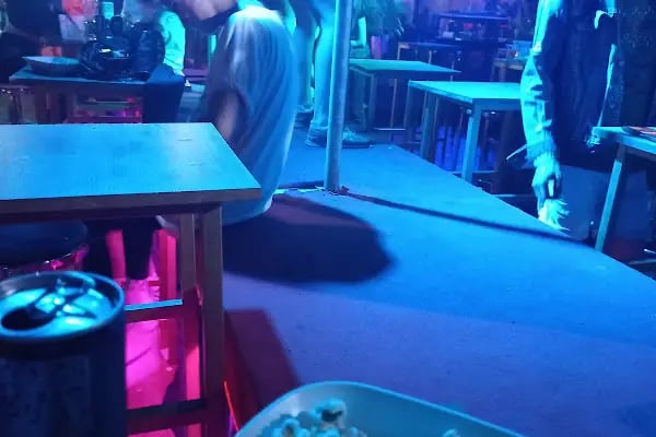 Olivia Disco & Bar - Resim 6