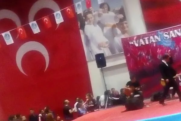 T.C. Bayraklı Belediyesi Mustafa Kemal Atatürk Spor Salonu - Resim 17