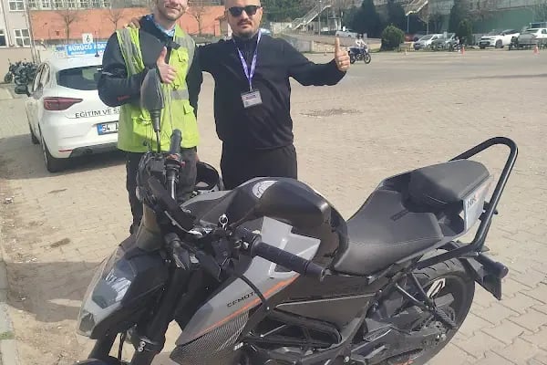 Özdamla Sefaköy Sürücü Kursu - Resim 13