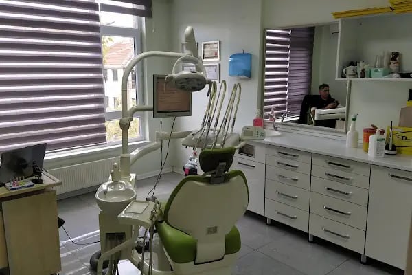 DENT ULUS AĞIZ VE DİŞ SAĞLIĞI POLİKLİNİĞİ - Resim 18