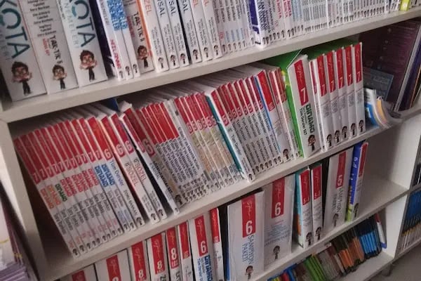 Aykuş Kitap Kırtasiye - Resim 2
