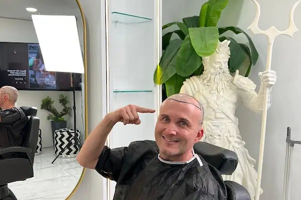 Henfa Clinic - Hair Transplant - Resim 4