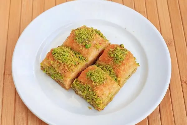 İnci Tulumba Aksu - Resim 3