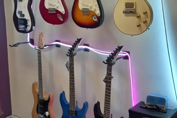 Pianissimo Music Shop - Resim 4