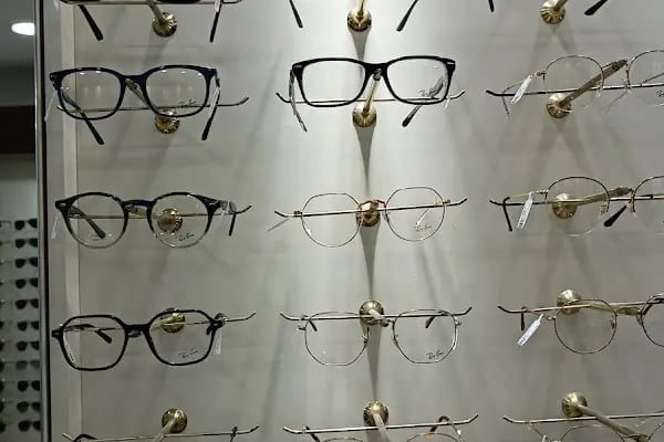 Uğur Optik - Resim 2