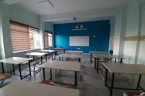 Adapazarı Halk Eğitimi Merkezi - Resim 4