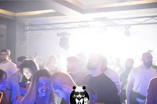 PANDA PUB CLUB - Resim 5