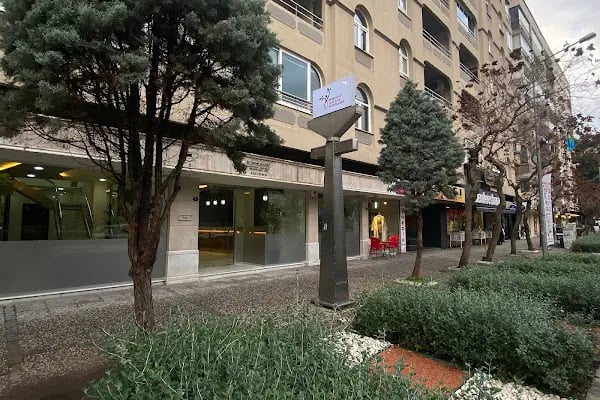 BORNOVA DOKTOR KLİNİKLERİ - Resim 4