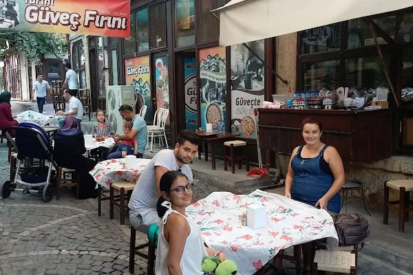 Tarihi Güveç Fırını - Resim 1