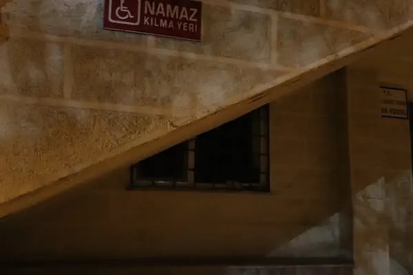 GÖNENî MEHMET EFENDî CAMîî - Resim 17