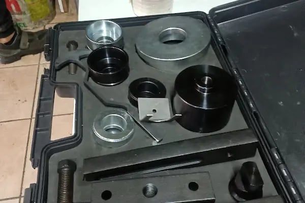 Uysal oto mekanik tamir araç bakım servisi - Resim 17