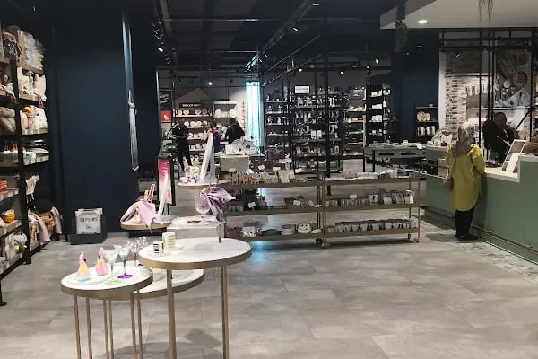 01 Burda Alışveriş Merkezi - Resim 13