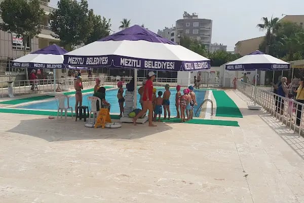 Mezitli Belediyesi Yüzme Havuzu - Resim 3
