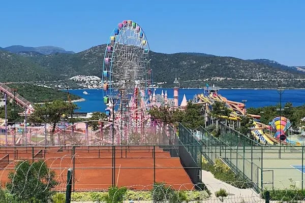 Candyland Theme Park - Resim 9
