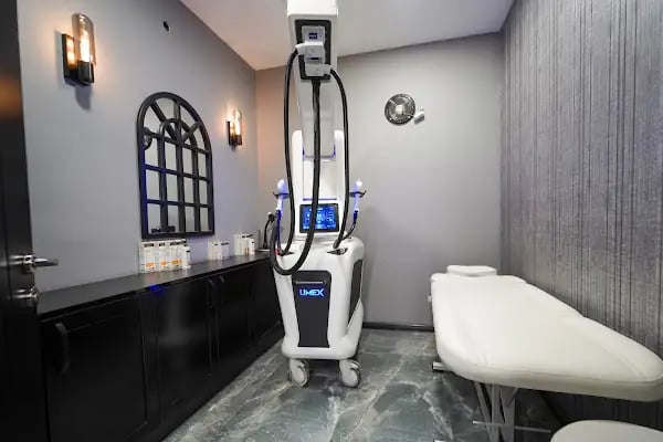 Santora Kadın Erkek Çocuk Kuaförü & Lazer Epilasyon Merkezi Balçova Kipa Avm Kuaför - Resim 10