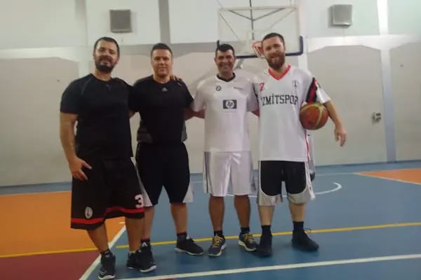 Kocaeli Büyükşehir Vezirçiftliği Kapalı Spor Salonu - Resim 17