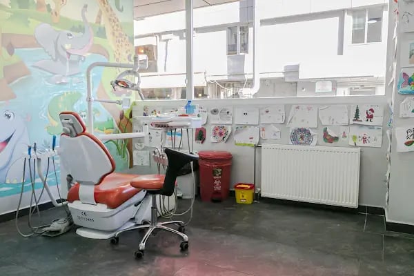 Beyaz Işık Diş Polikliniği Bağcılar - Resim 14