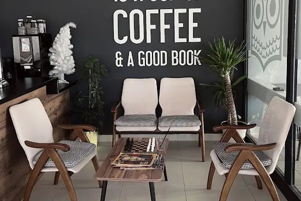 Baykuş kütüphane kafe - Resim 14