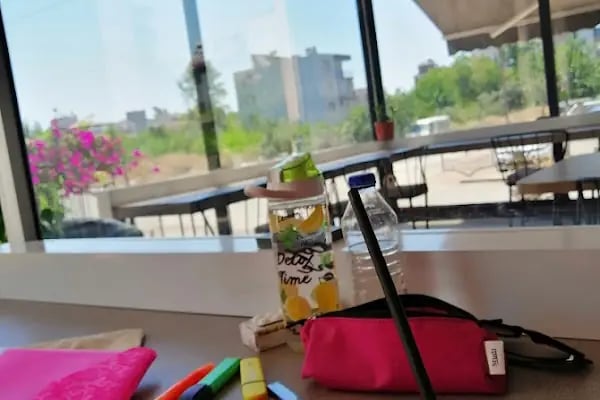 Baykuş kütüphane kafe - Resim 6